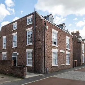 Apartment - Beautiful Loft With Parking, Chester