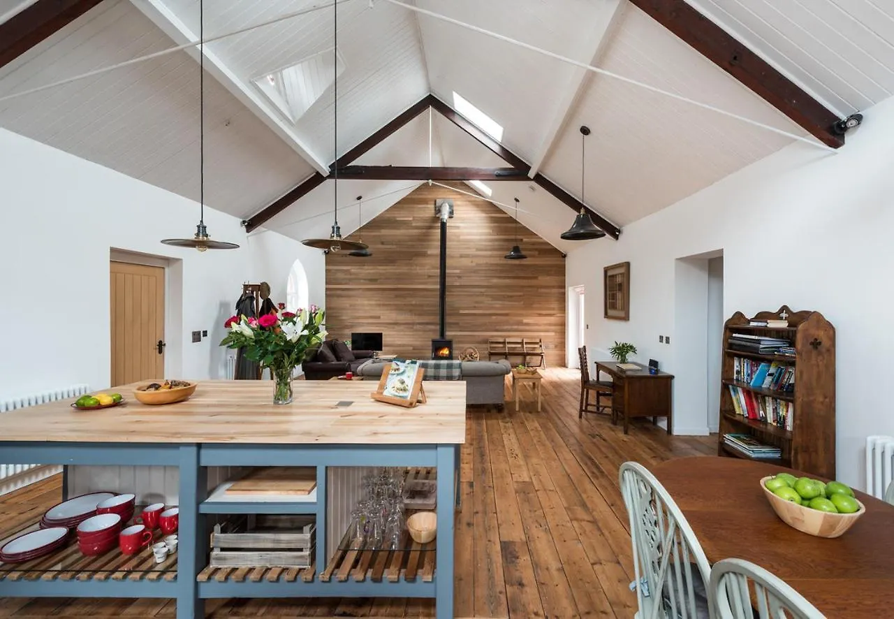 Chester'S Only Tin Chapel - Unique, Spacious 2 Bedrooms, Garden And Free Parking United Kingdom